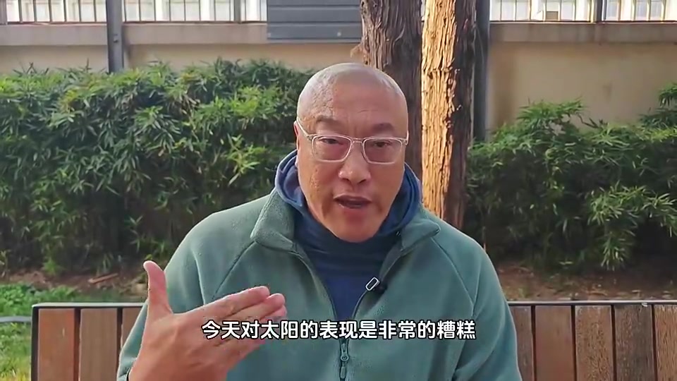 前天还湖人总冠军呢！马健：40岁的詹姆斯总算走下坡路了！